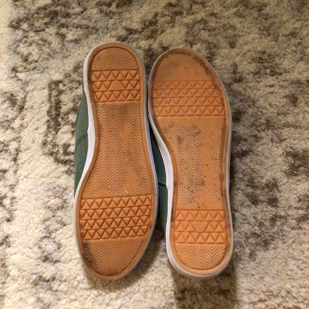 Universal Thread Sneakers - Picture 5 of 5